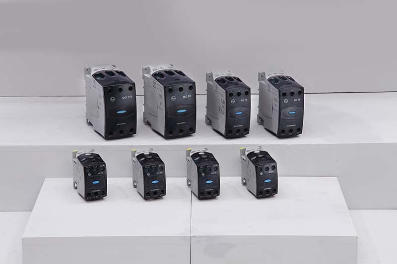 MO 225 TP Power Contactor AC1-275A, 2NO + 2NC CS95052